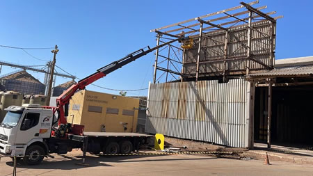 Caminhão para trabalho em grandes alturas